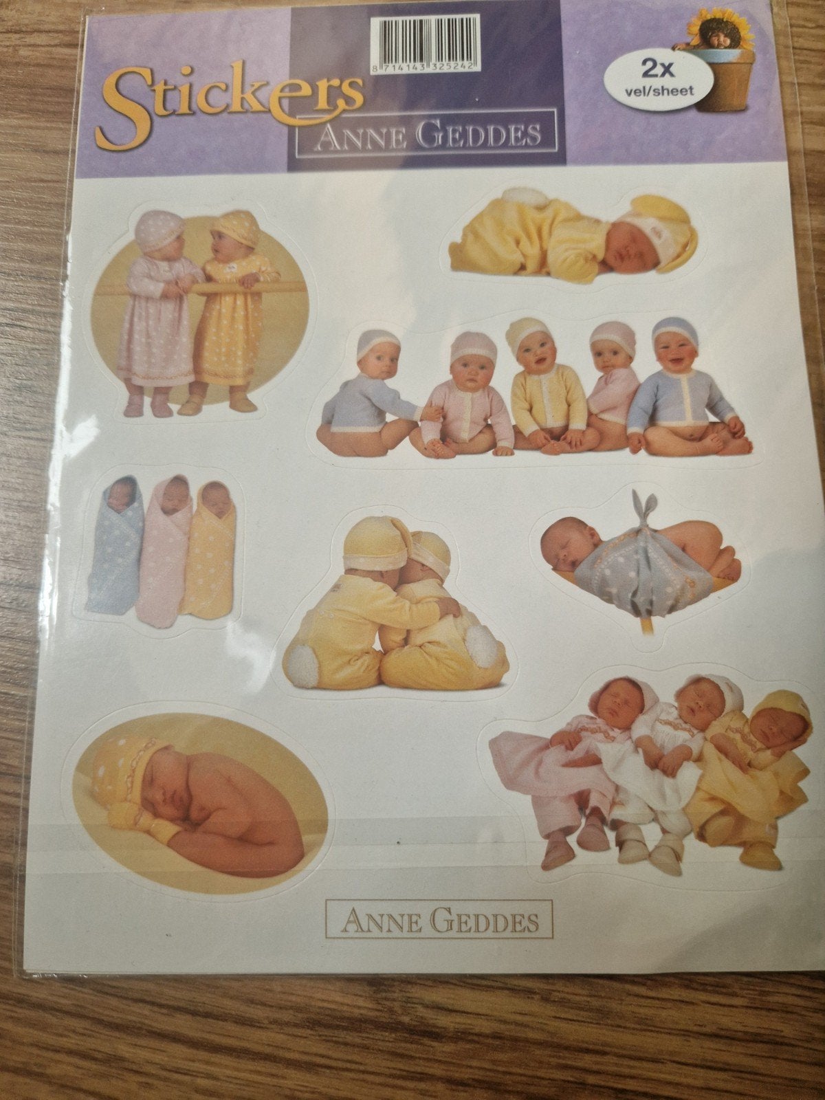 2 vellen stickers Anna Geddes nieuw, Ophalen of Verzenden, Nieuw, Meerdere stickers