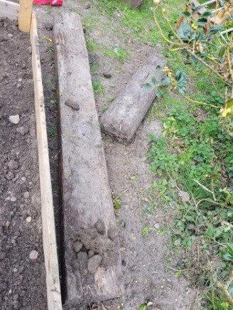 2 bielzen, , ruim 2m en bijna 1.5m, Tuin en Terras, Tuinbeelden, Ophalen, Gebruikt, Hout, Overige typen