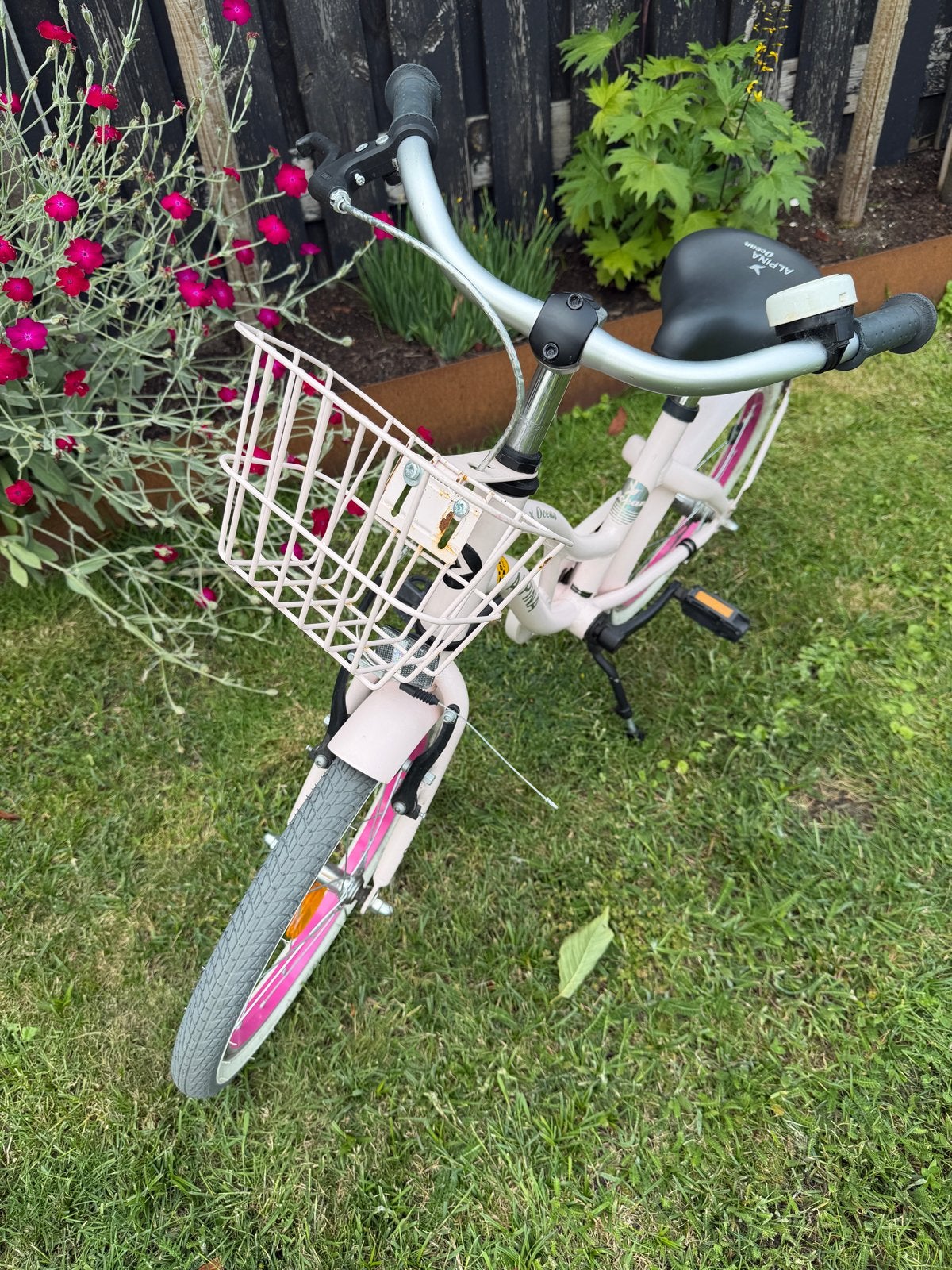 Alpina kinderfiets 18 inch - Zo goed als nieuw, Ophalen, Terugtraprem, 18 inch, Handrem
