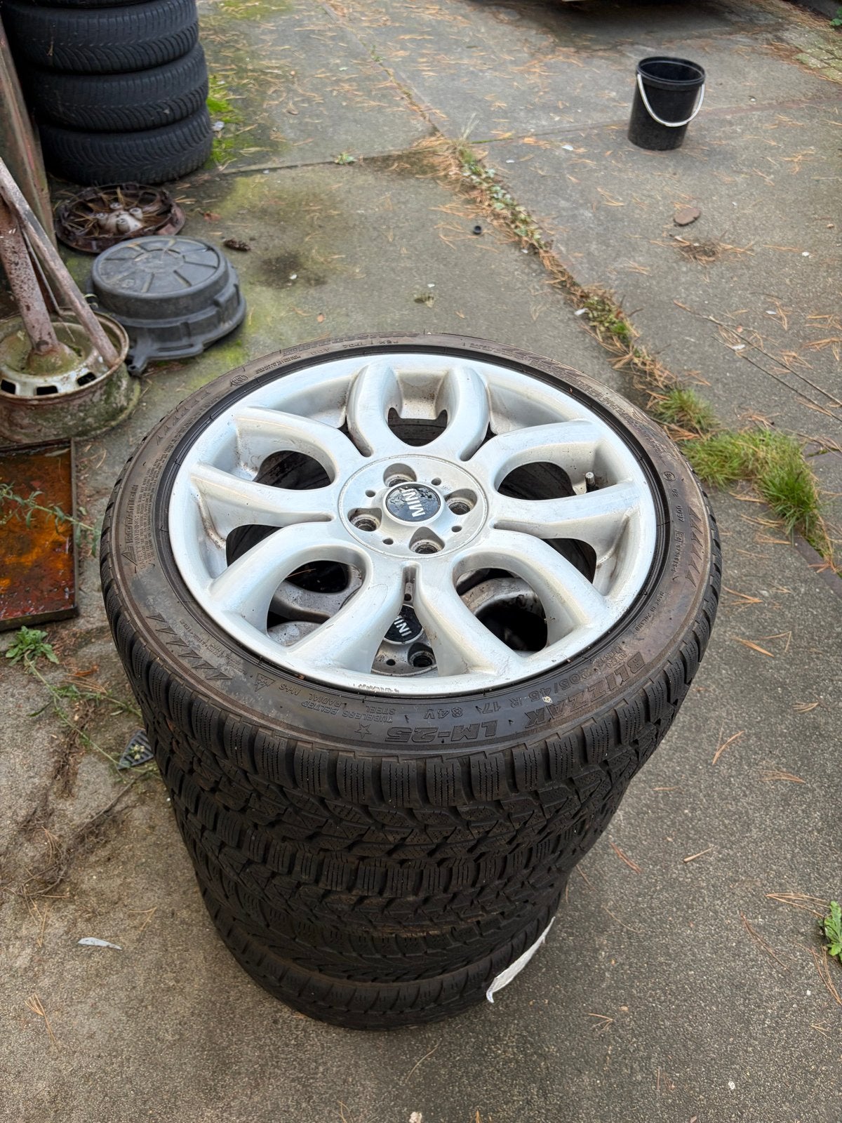 17 inch mini cooper winterwielen met runflat banden, Ophalen, Gebruikt, Banden en Velgen, 17 inch