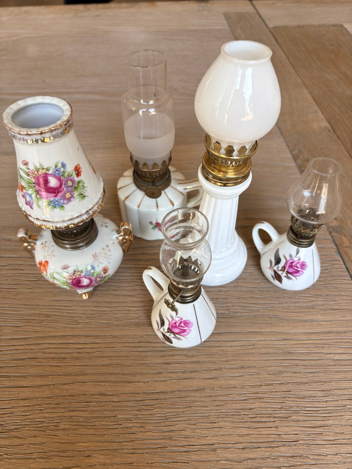 Set van 5 antieke miniatuur olielampjes, porselein, Ophalen