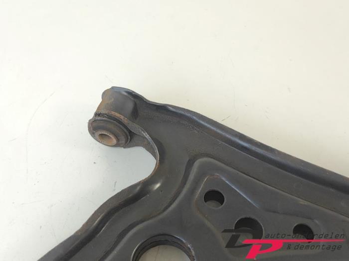 Draagarm rechts-voor van een Daewoo Kalos, Gebruikt, -, Daewoo, -
