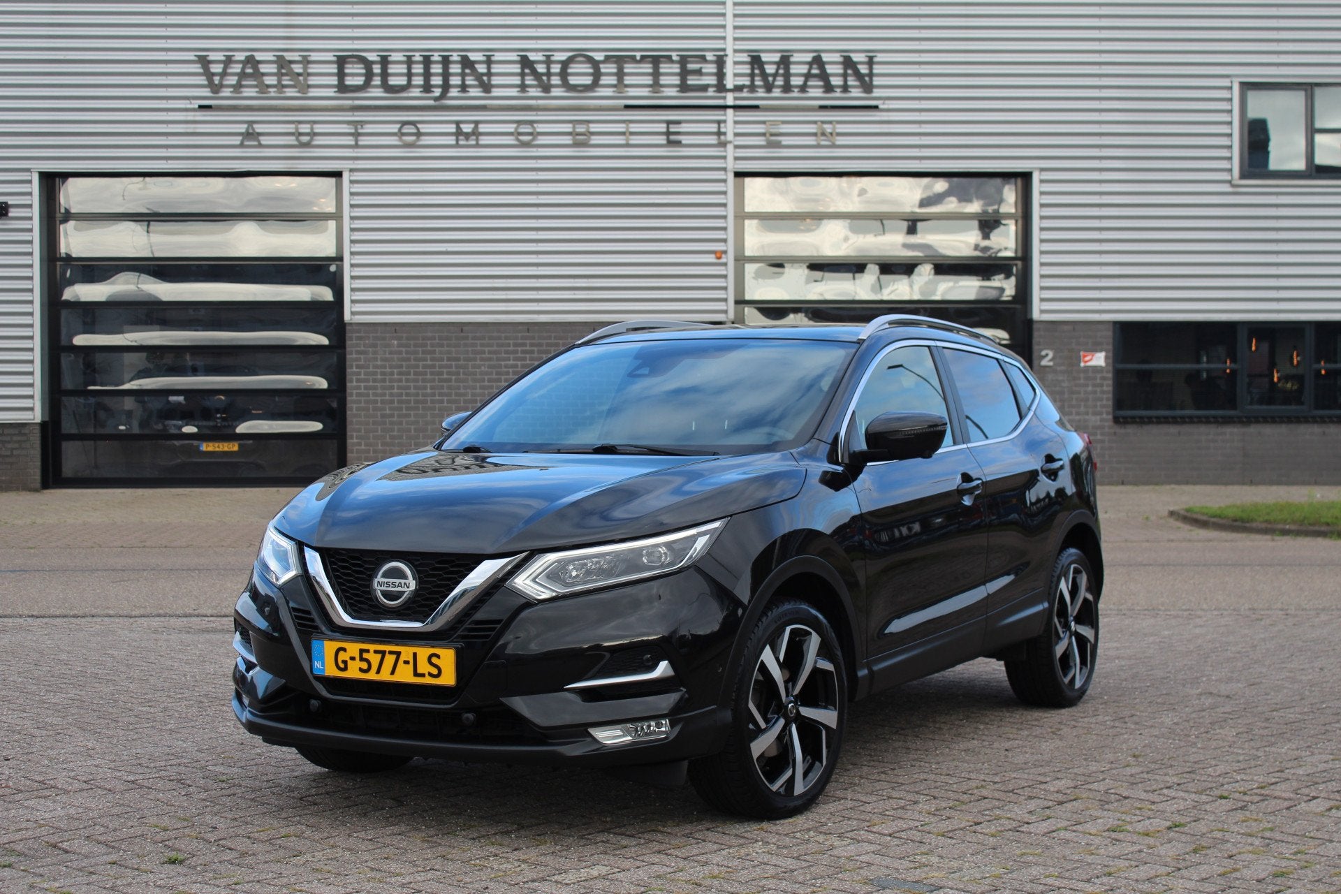 Nissan QASHQAI 1.3 DIG-T Tekna / Keyless / Carplay / N.A.P., Auto's, Dealer onderhouden, Gebruikt, 4 cilinders, 160 pk