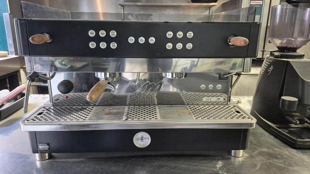 La San Marco 105 E koffiemachine – professioneel – 2 groeps, Gebruikt, Espresso apparaat, 10 kopjes of meer, Gemalen koffie