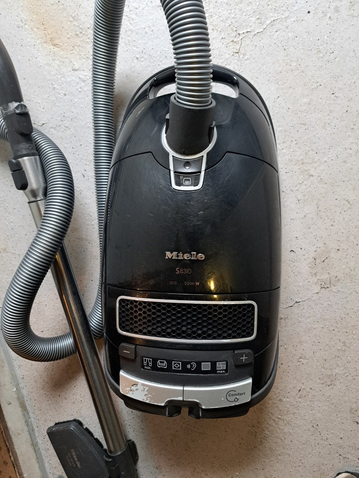Miele S8310  stofzuiger, Gebruikt, Miele, 2000 watt of meer, Sledestofzuiger