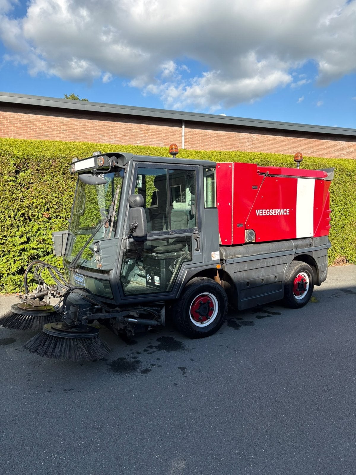 Schmidt Compact 200 Veegmachine - 2014 Model, Ophalen