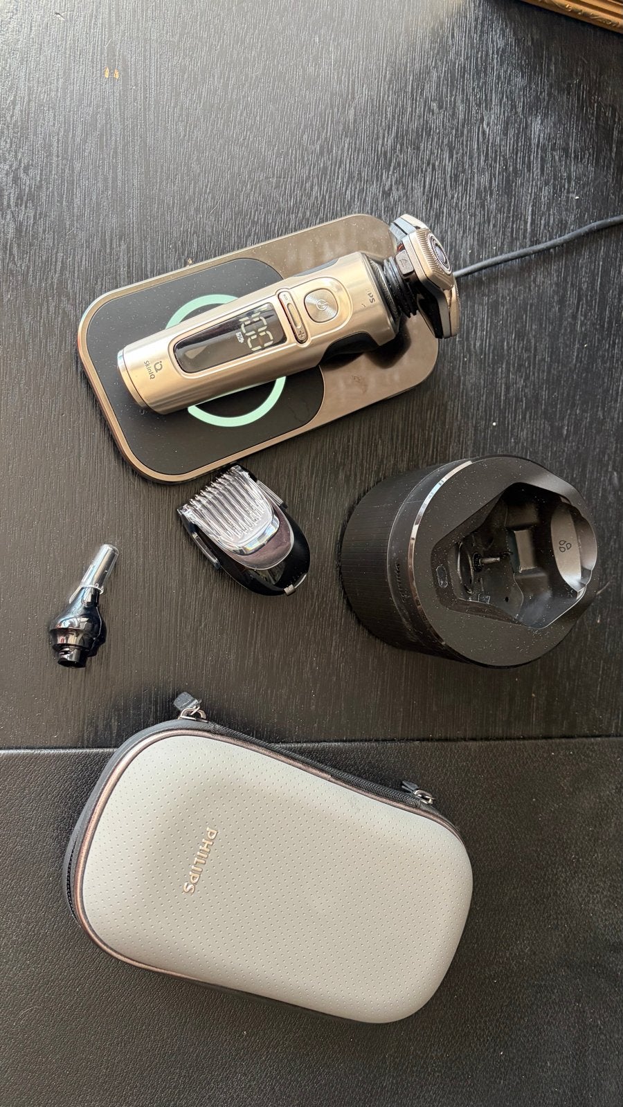 Philips Shaver 9883 met draadloze lader en cleaner, Ophalen of Verzenden, Zo goed als nieuw, Scheren en Epileren