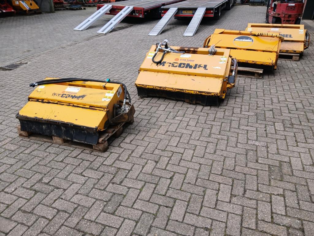 4 x klepelmaaier klepelbak mcconnel maaiarm, Ophalen