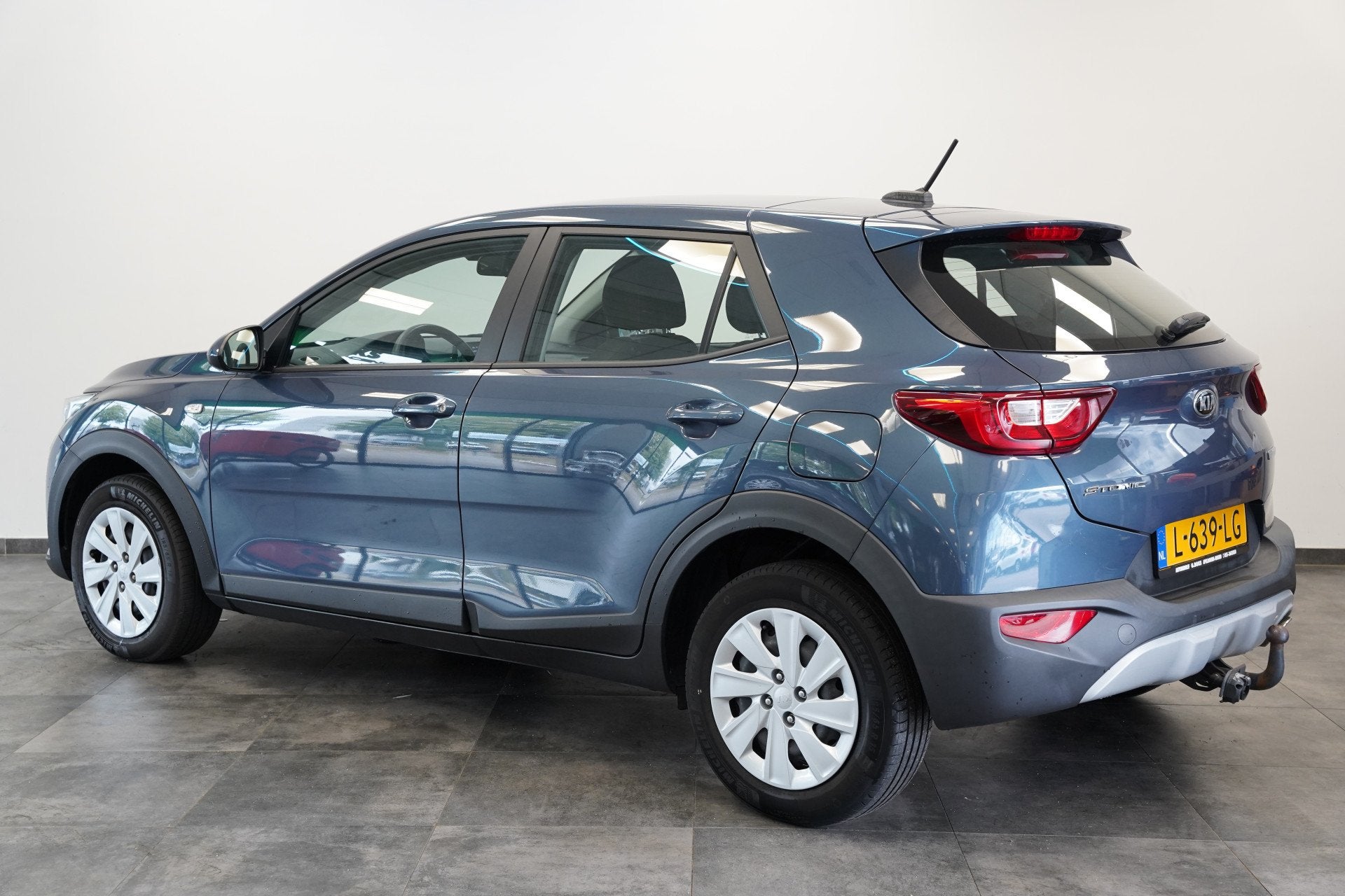 Kia Stonic 1.0 T-GDi MHEV ComfortLine Carplay Trekhaak NAP!, Auto's, Voorwielaandrijving, Gebruikt, Met garantie (alle), Blauw