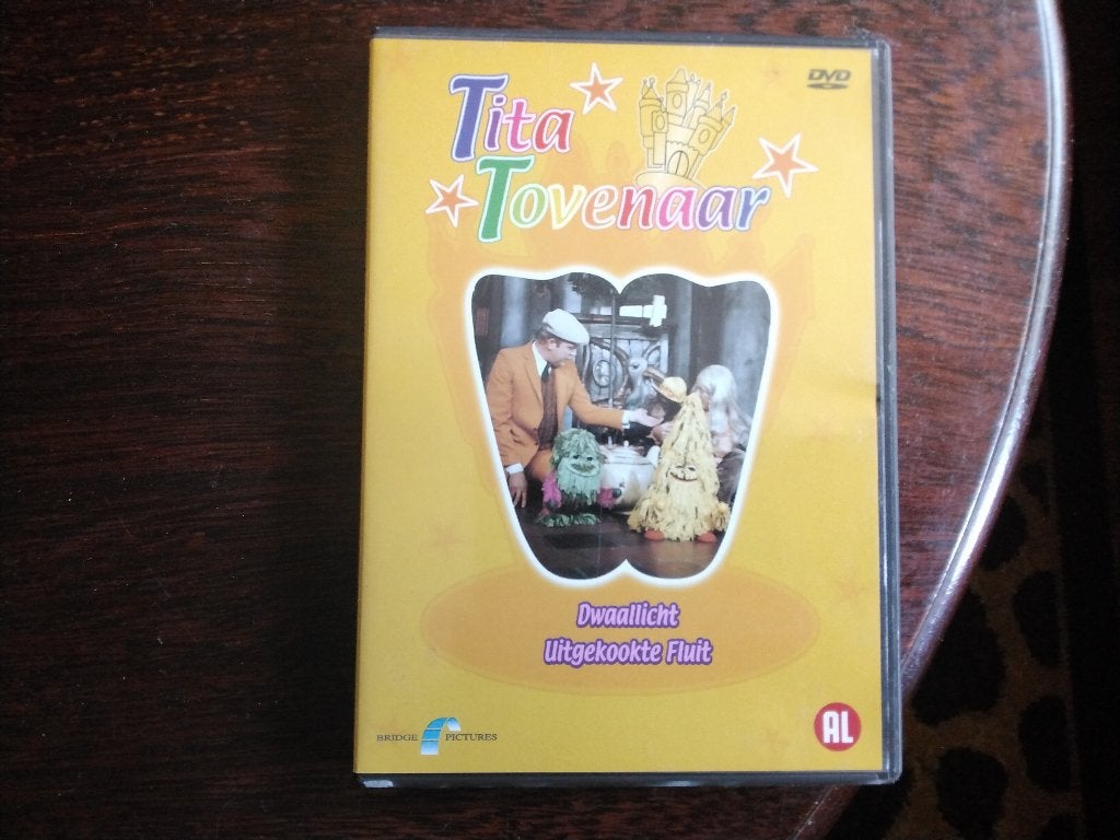 Tita tovenaar dwaallicht en Uitgekookte fluit, origineel, Alle leeftijden, Ophalen of Verzenden, Zo goed als nieuw, Komedie