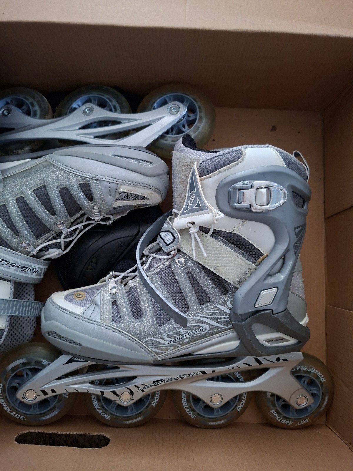 Rollerblade Activa 90, Ophalen, Zo goed als nieuw, Inline skates 4 wielen