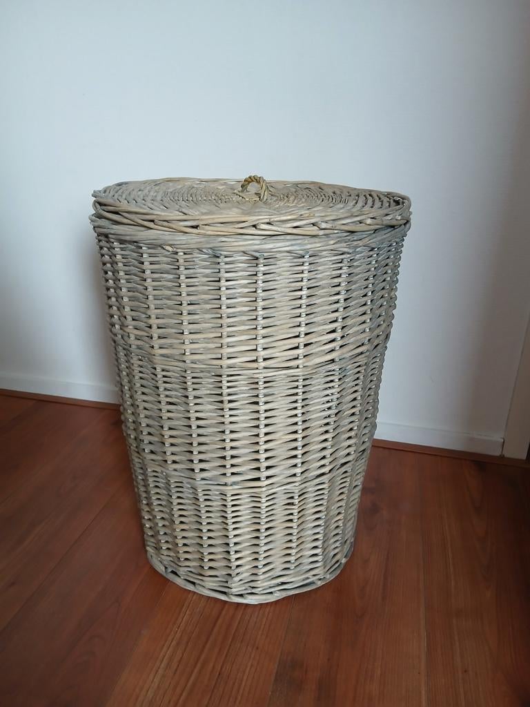 Rieten mand met deksel, Ophalen, Rond, Riet