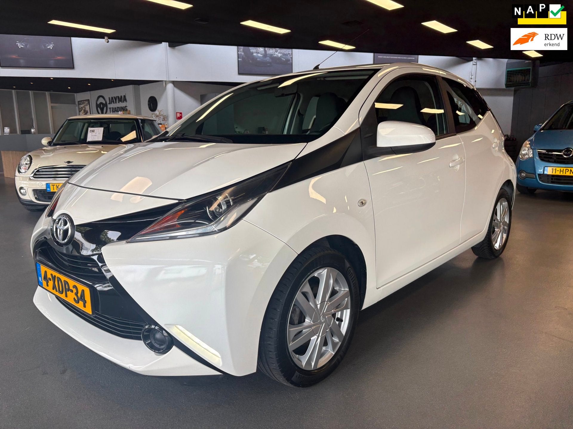 Toyota Aygo 1.0 VVT-i x-play, Voorwielaandrijving, Euro 5, Stof, Gebruikt