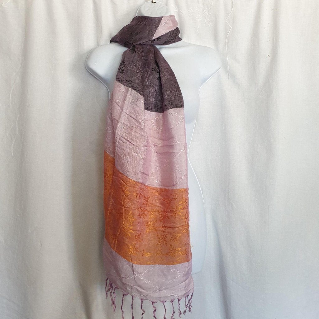 Prachtige sjaal 62x170, Maat 38/40 (M), ., Ophalen of Verzenden, Zo goed als nieuw