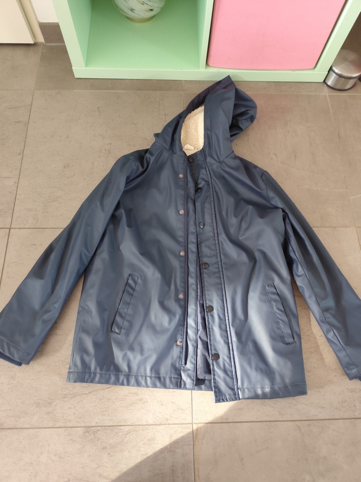 Hema Regenjas Maat 152 - Zo goed als nieuw, Kinderen en Baby's, Kinderkleding | Maat 152, Ophalen, Jongen of Meisje, Zo goed als nieuw