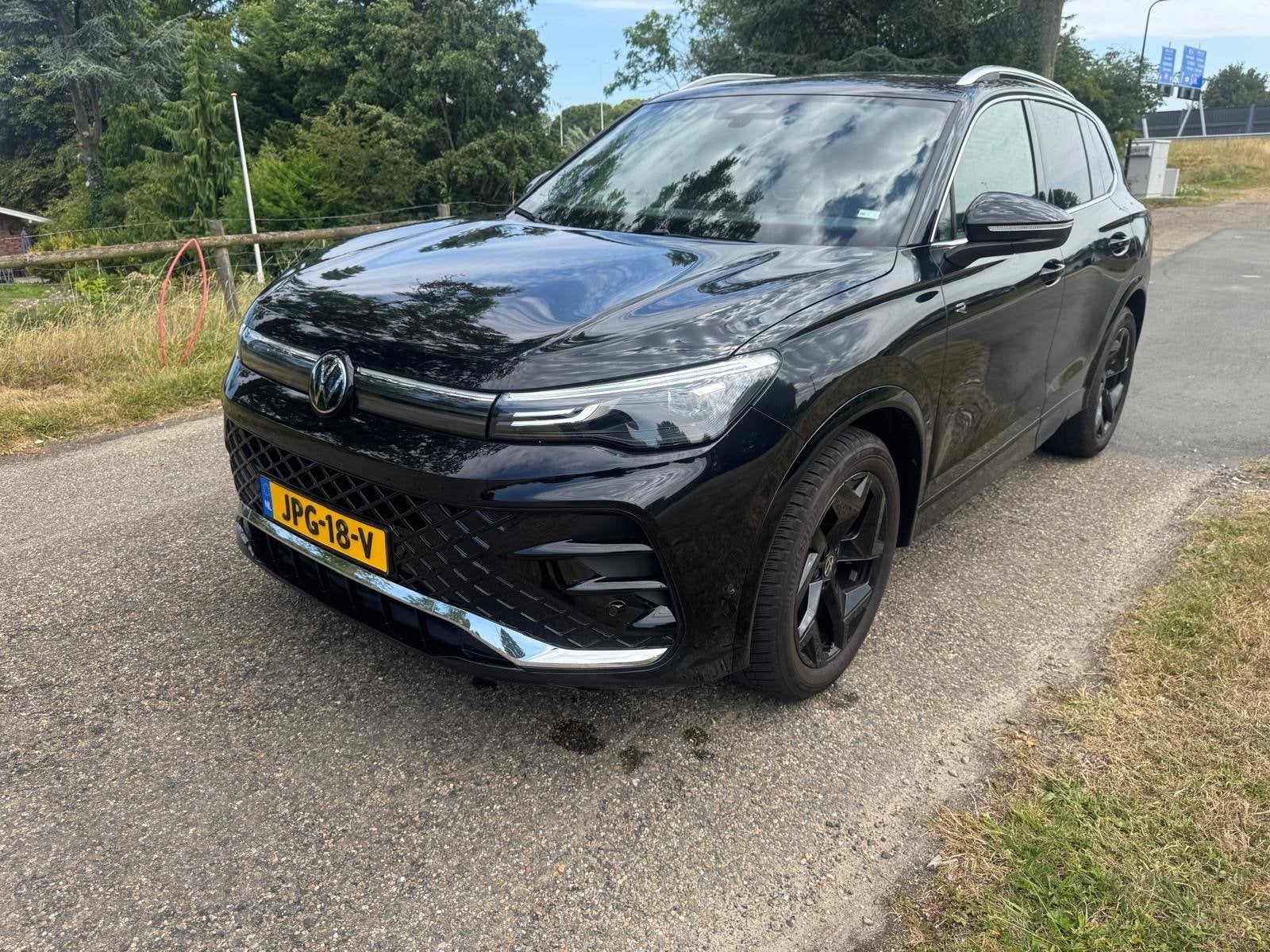 Volkswagen Tiguan R-Line – 2024 – 36.223 km, Auto's, 1498 cc, Zwart, 4 cilinders, 1499 kg