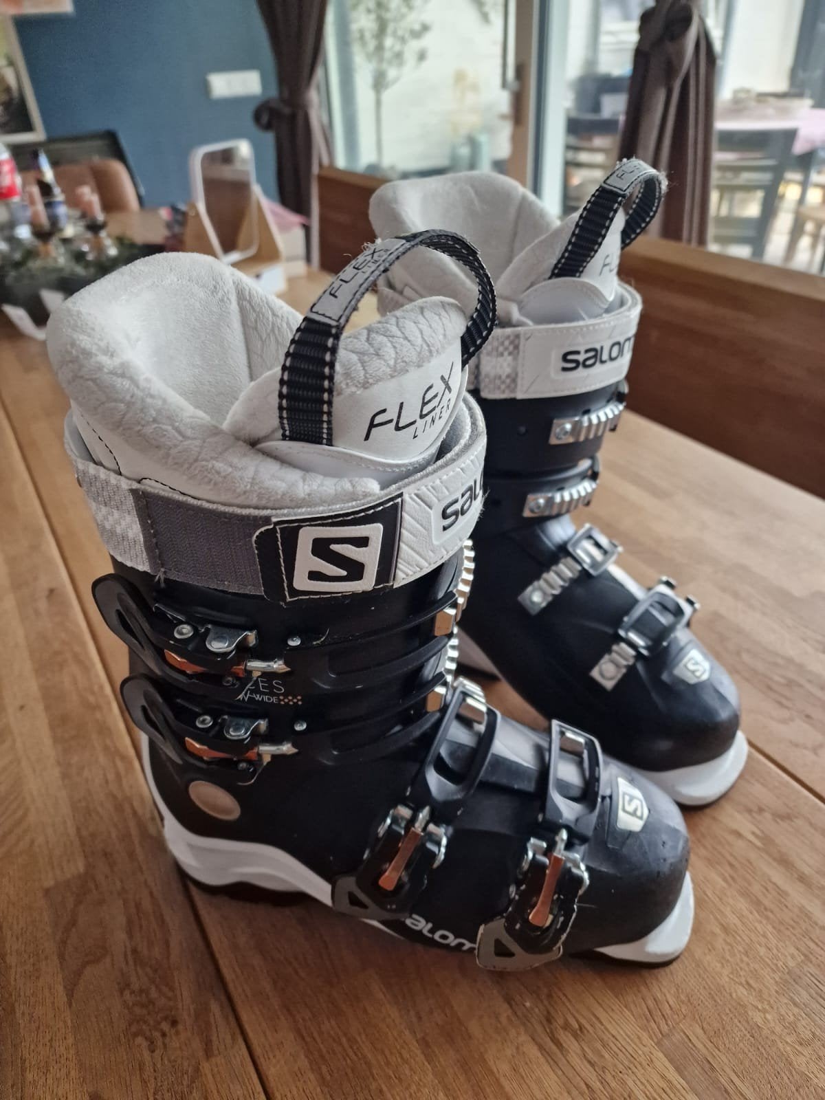 Salomon Dames skischoenen mt 24, Gebruikt, Schoenen, Skiën, Salomon