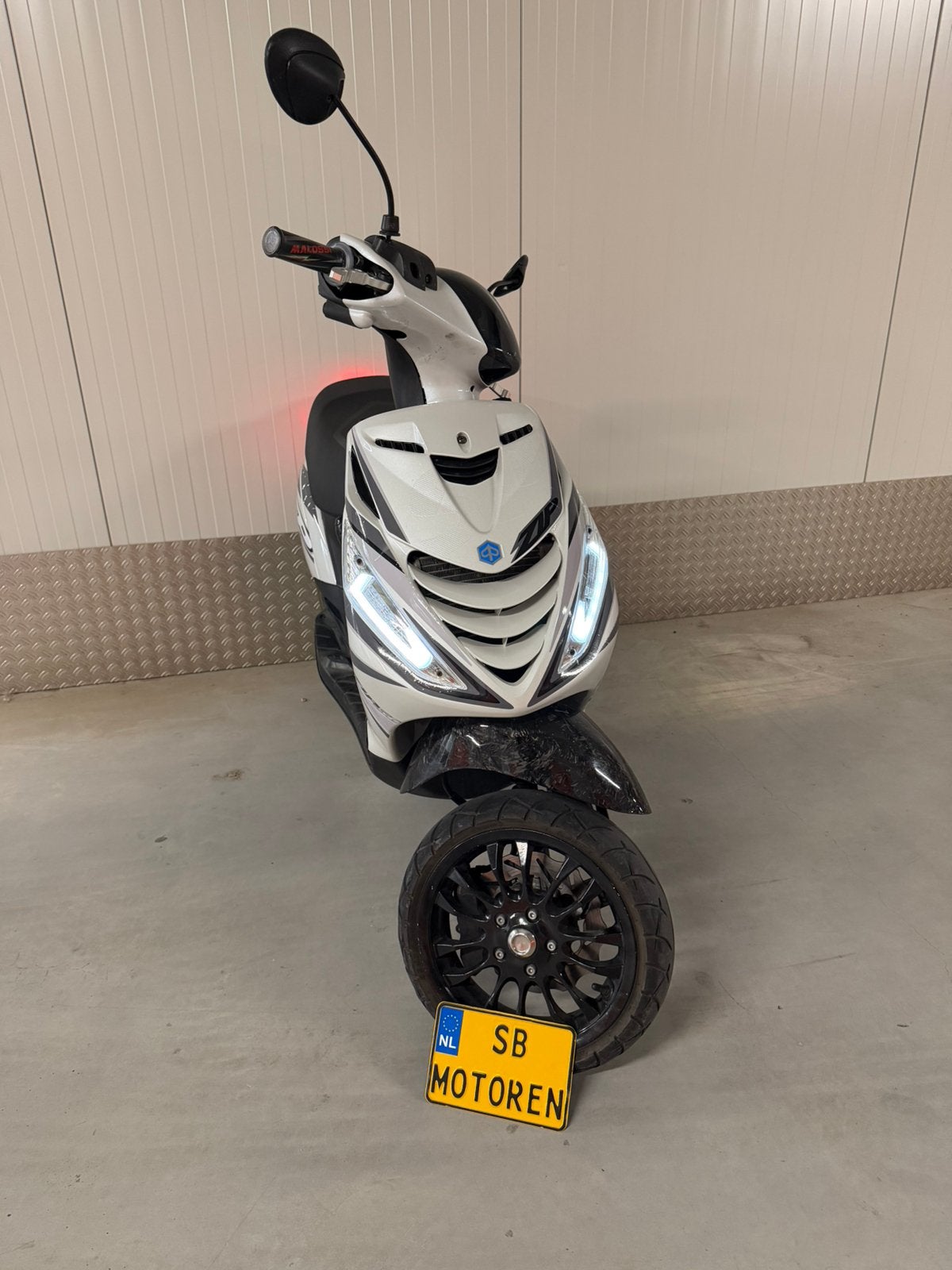 piaggio zip h2o 70cc, Ophalen of Verzenden, Zo goed als nieuw, Tweetakt