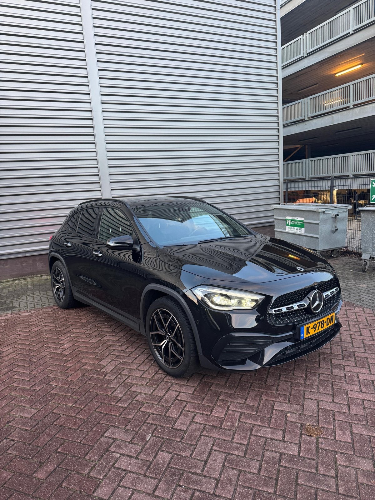 Mercedes-Benz GLA 200d PANO 2020 Zwart. TREKHAAK, 1800 kg, Zwart, 4 cilinders, Zwart