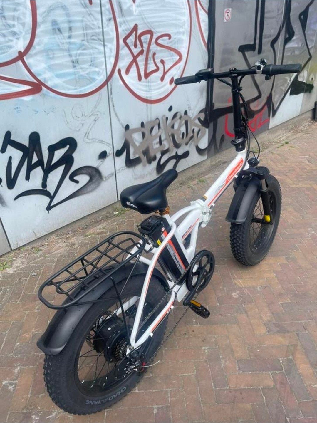 Gloednieuwe opvouwbare elektrische fatbike - 50km, Fietsen en Brommers, Elektrische fietsen, Ophalen, Nieuw, 50 km per accu of meer