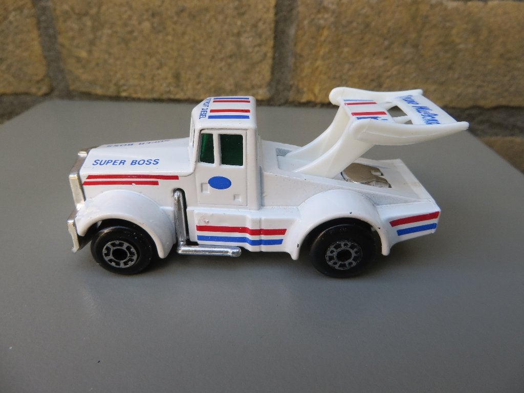 Matchbox Kenworth RACE TRUCK, Ophalen of Verzenden, Zo goed als nieuw, Bus of Vrachtwagen