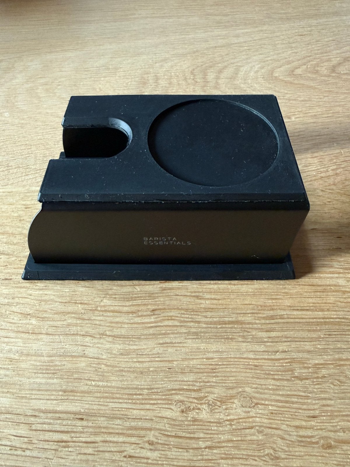 Barista Essentials Tamper Station - Zwart, Kunststof, Ophalen of Verzenden, Zwart, Overige merken