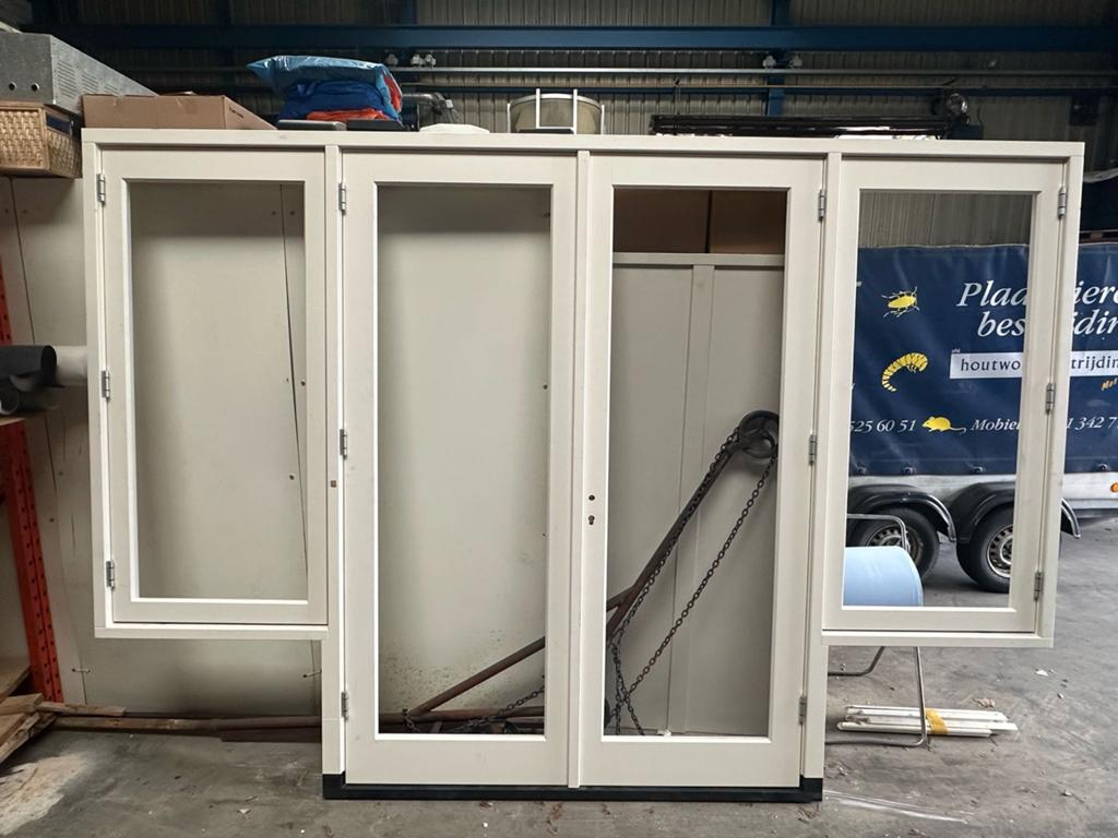NIEUW! Hardhouten kozijn met deuren en ramen, RAL 9001 WIT, Ophalen, Gevelraam of Ruit, Nieuw, 160 cm of meer
