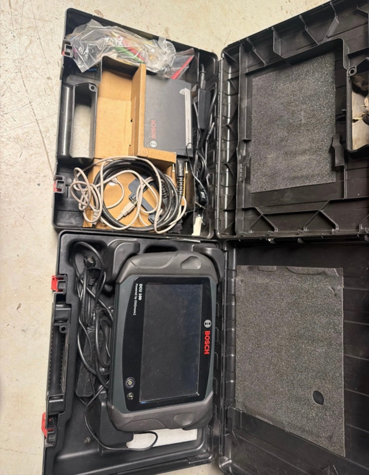 Bosch KTS 540 met DCU 100 tablet - OBD2 scanner pro, Ophalen of Verzenden, Gebruikt