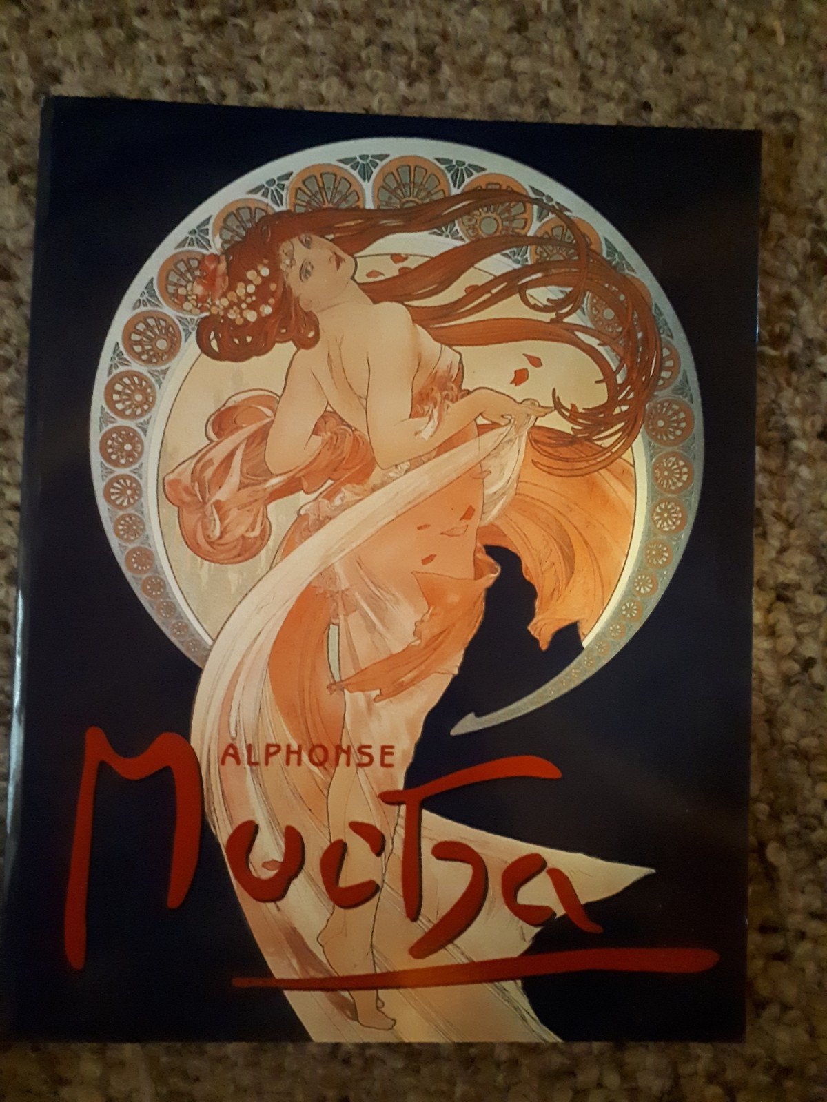 Mucha, Alphonse Atrium uitgave 159 pagina's A4, Ophalen of Verzenden, Zo goed als nieuw, Schilder- en Tekenkunst