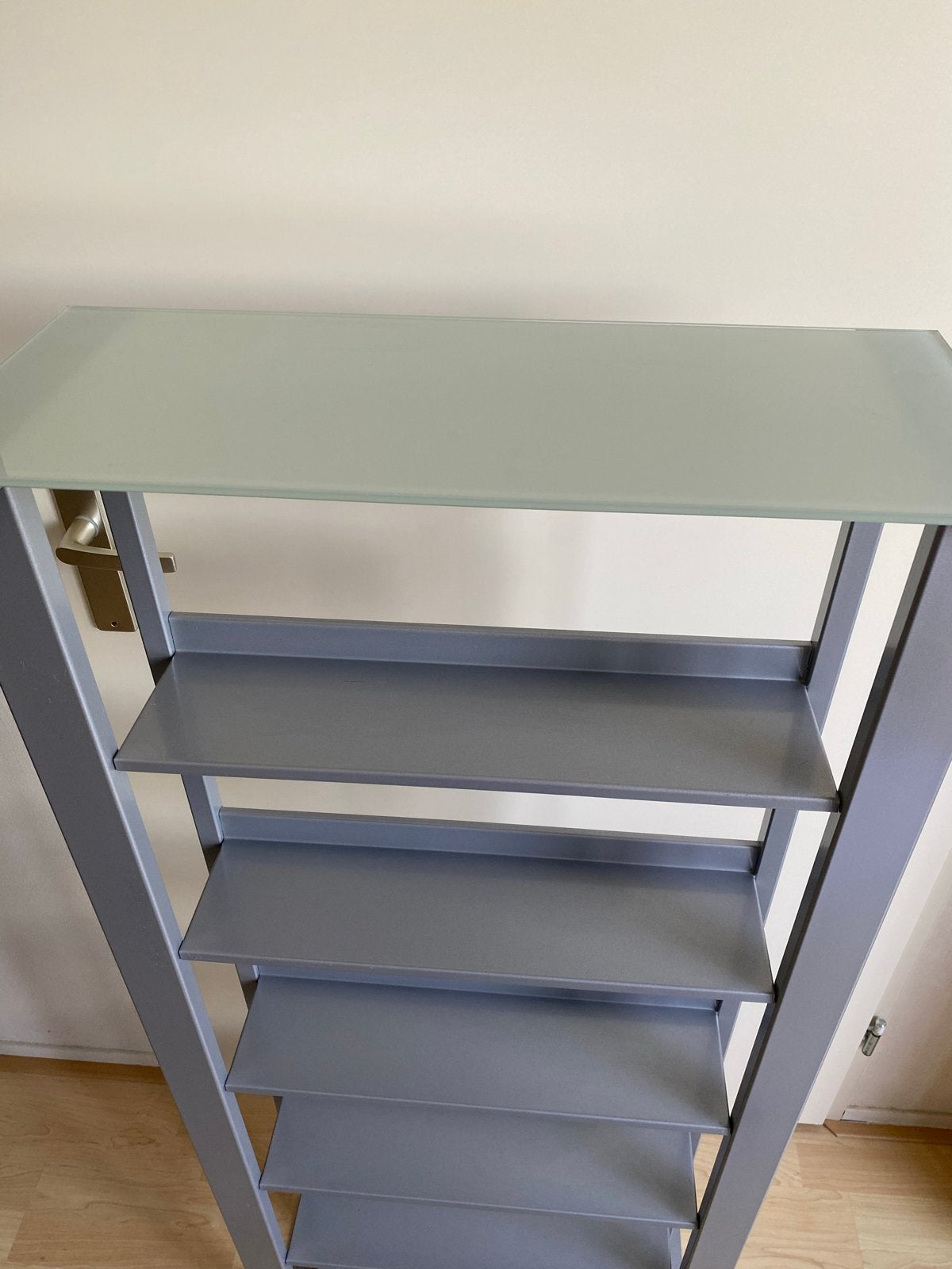 Bony Design Boekenkast/Opbergrek met Glazen Bovenplaat, Ophalen, Gebruikt