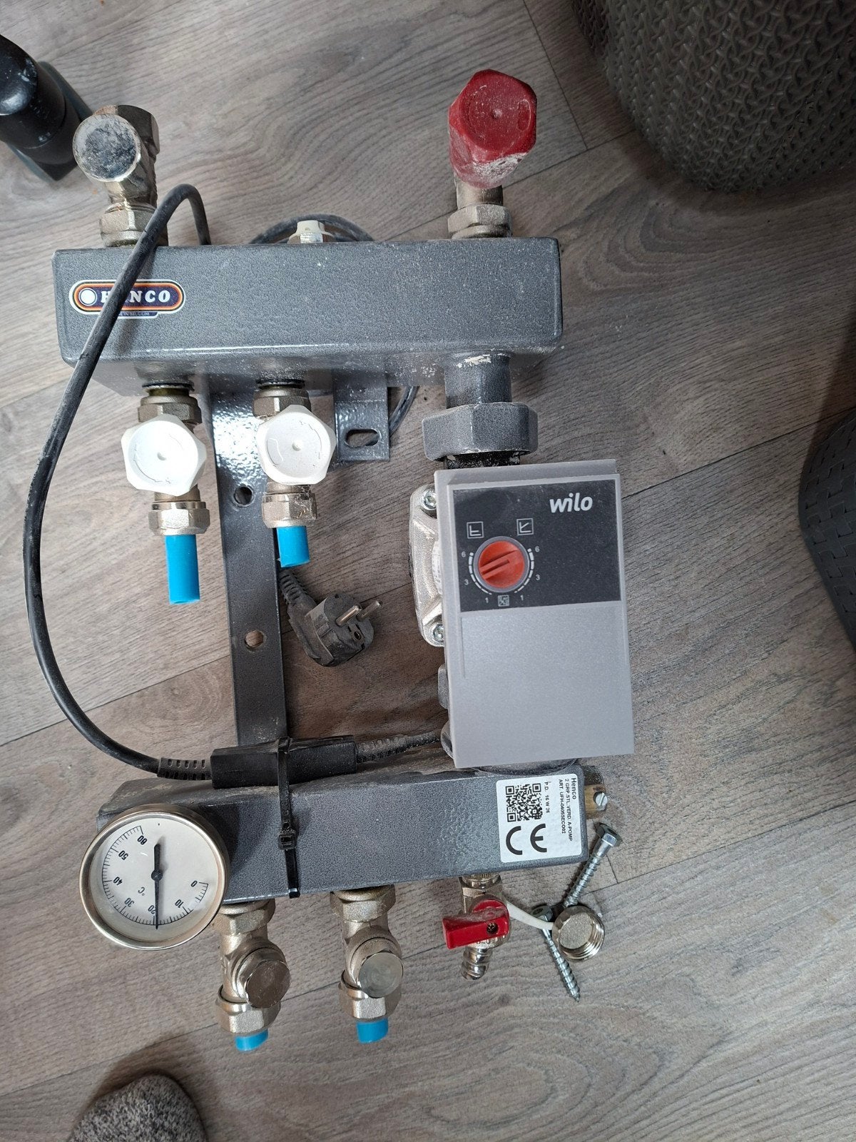 Verwarmingsverdeler met Wilo pomp en manometer, Ophalen of Verzenden, Gebruikt, Overige typen