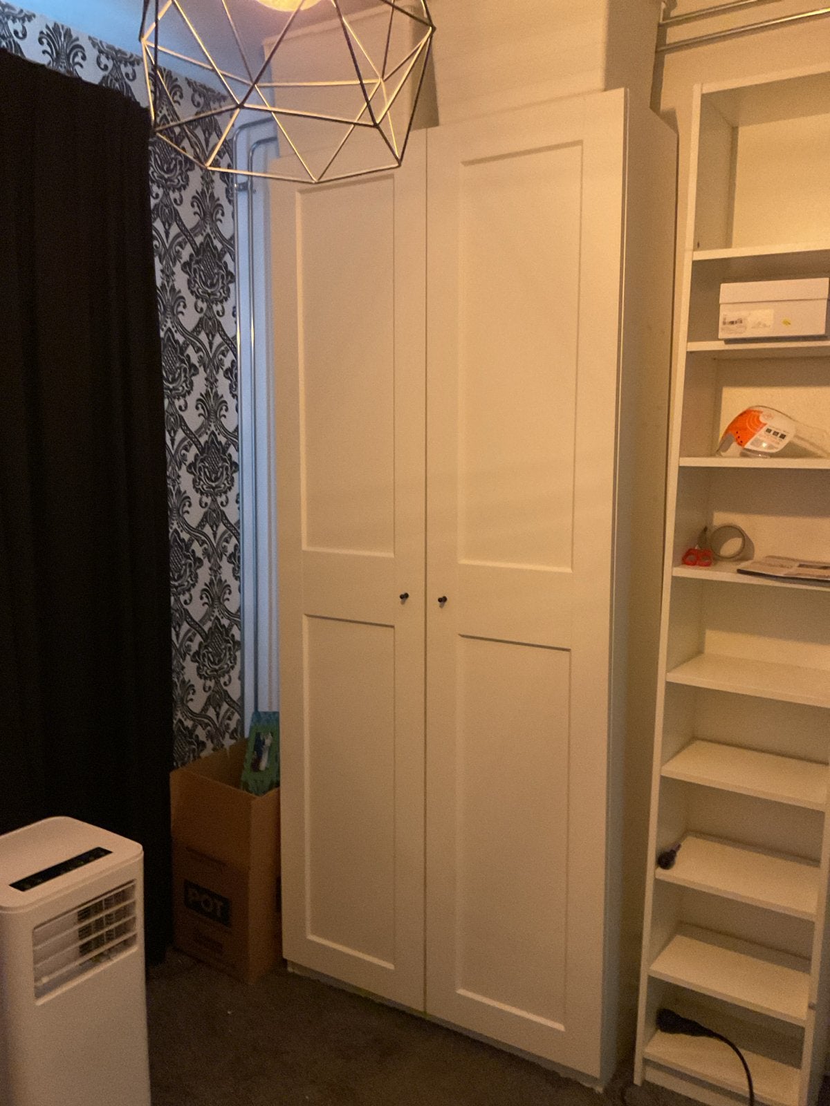 Witte kledingkast met lades en planken, Huis en Inrichting, Kasten | Kledingkasten, Ophalen, Gebruikt, 50 tot 100 cm, Met lade(s)