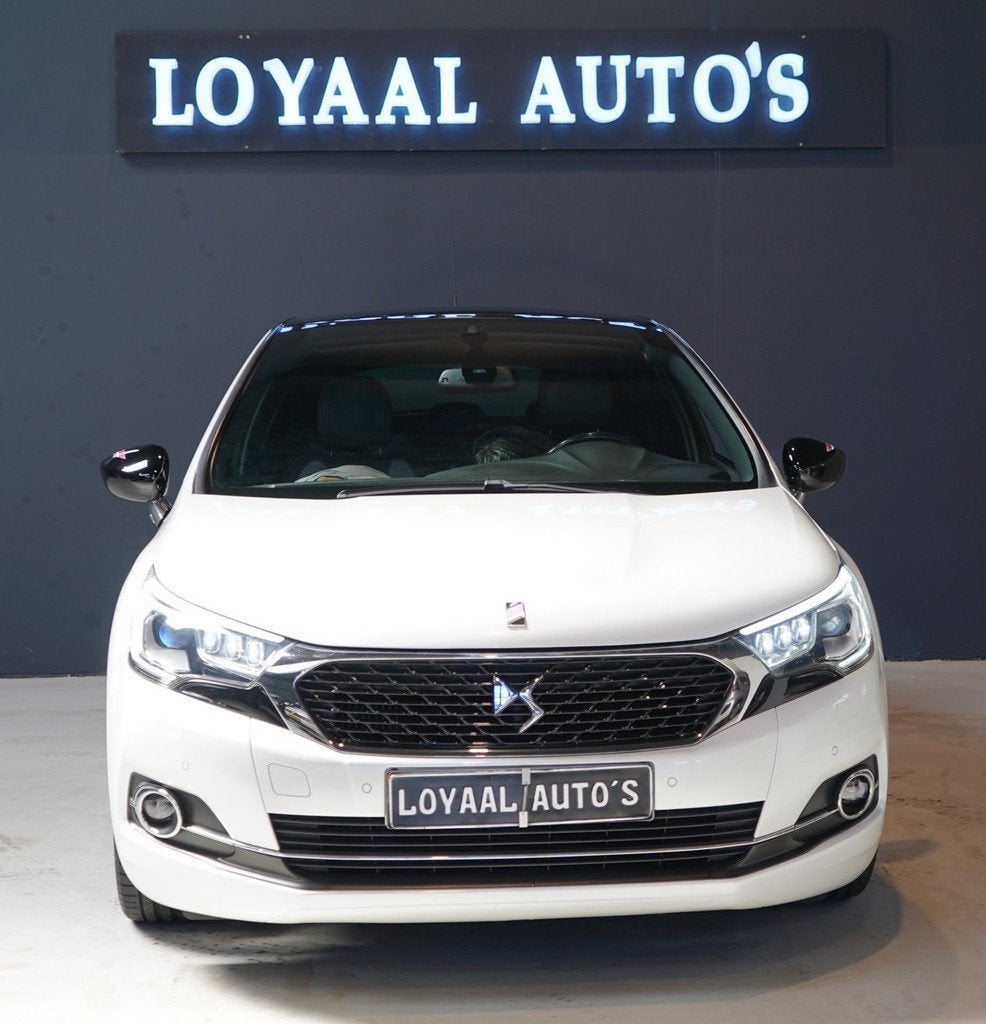 Citroen DS4 1.2 PureTech Performance Line | AIRCO | CRUISE |, Auto's, Citroën, Gebruikt, Euro 6, 1199 cc, Wit