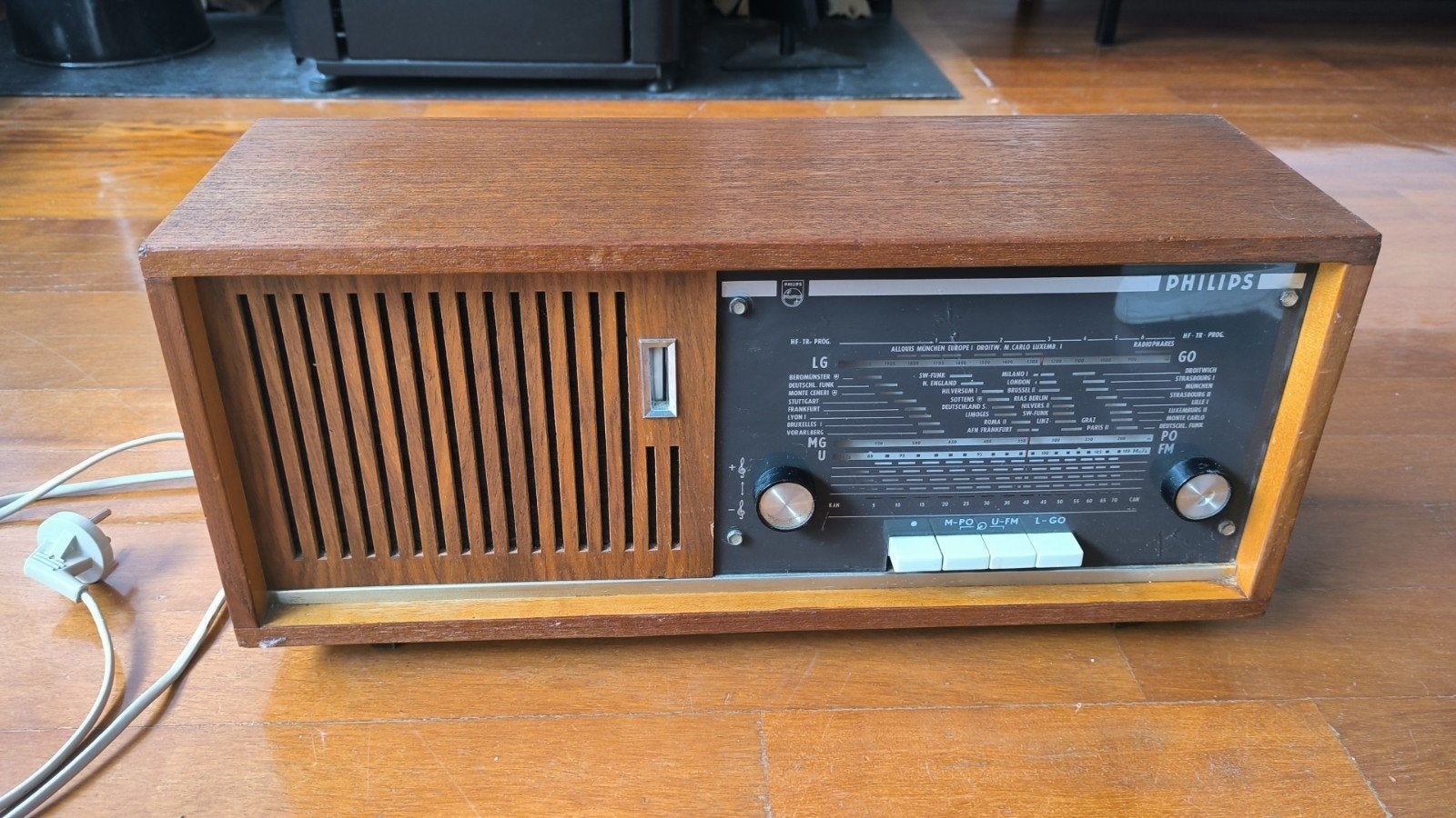 Vintage Philips radio - Houten behuizing, Ophalen, Gebruikt, Radio