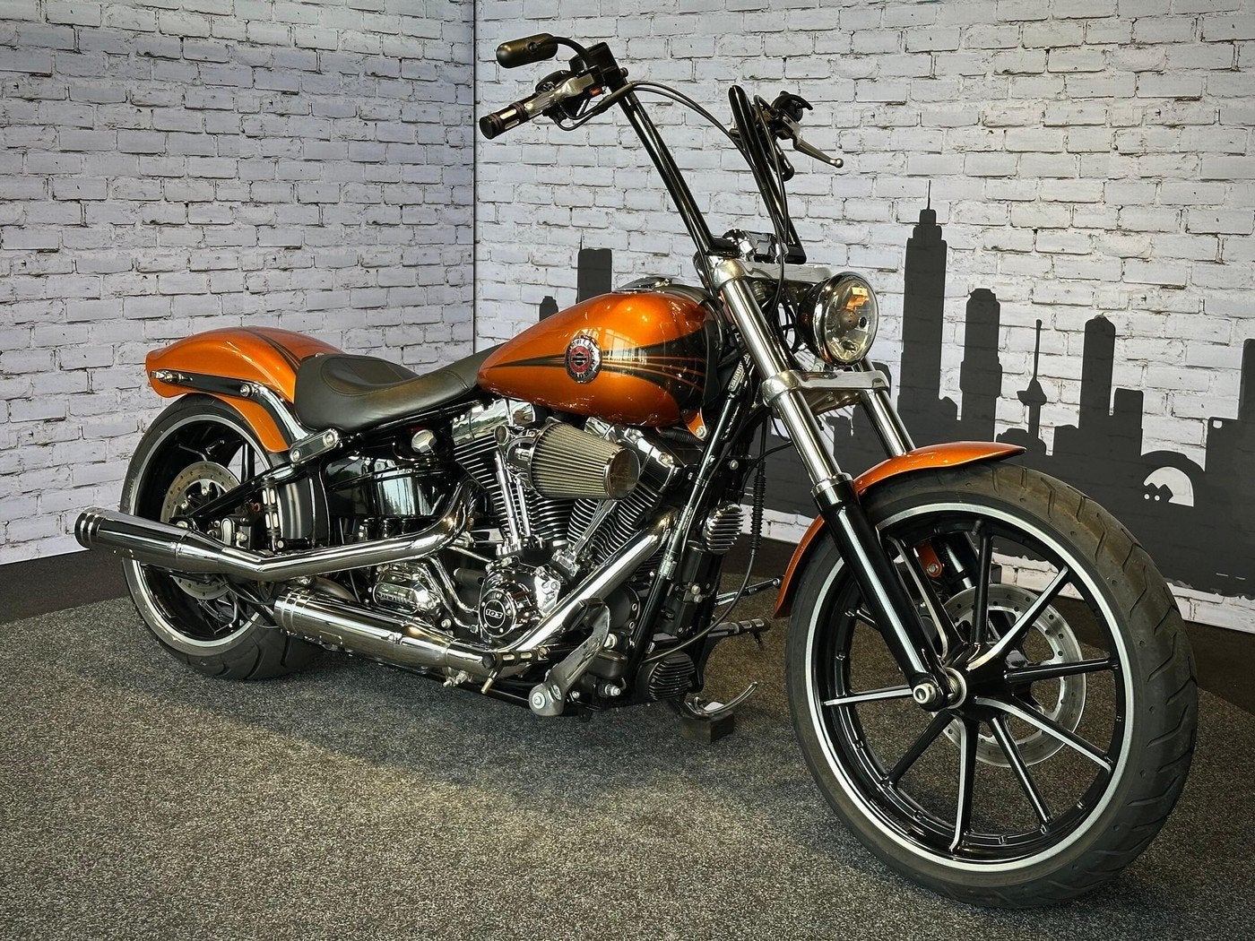 Harley-Davidson FXSB Breakout (bj 2013), Motoren, Laan van Vredenoord 33
2289 DA  RIJSWIJK, NL, 1690 cc, Meer dan 35 kW, Overig
