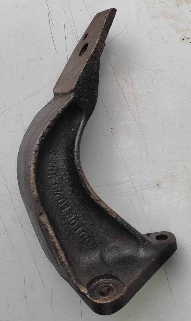 Rh Engine support for Alfa Romeo Montreal, Ophalen of Verzenden