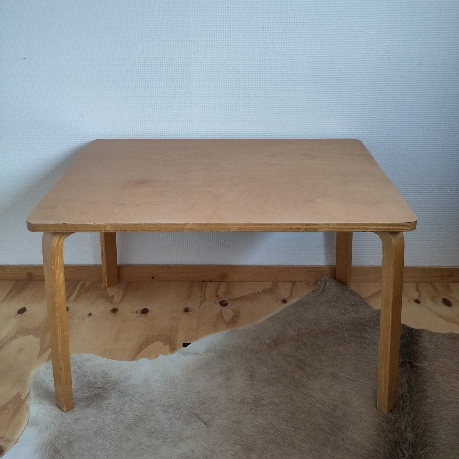 Houten Kinder- of plantentafel, Gebruikt, Ophalen of Verzenden, Rechthoekig, 50 tot 75 cm