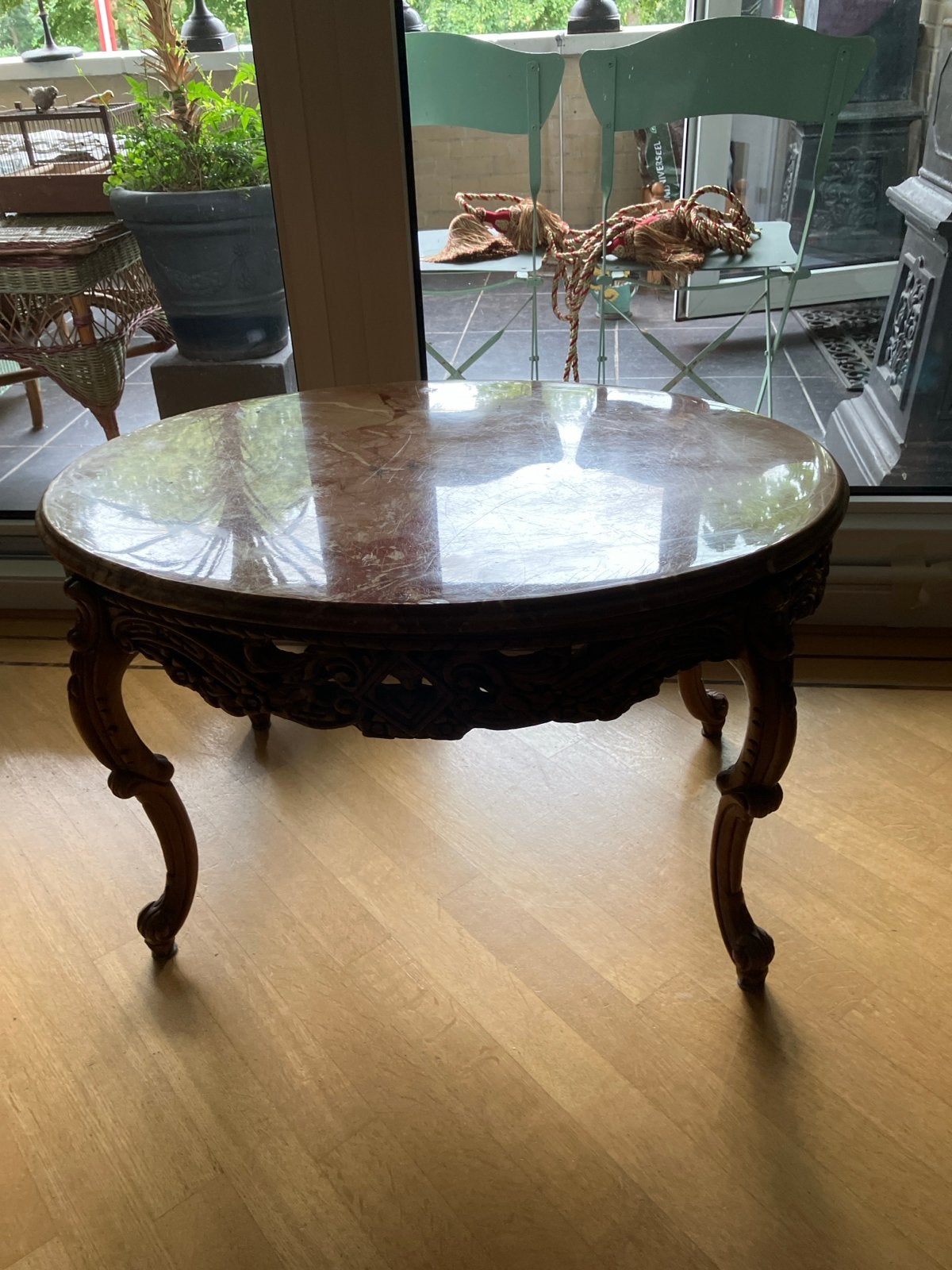 salontafel met marmeren blad en houtsnijwerk, Antiek en Kunst, Ophalen