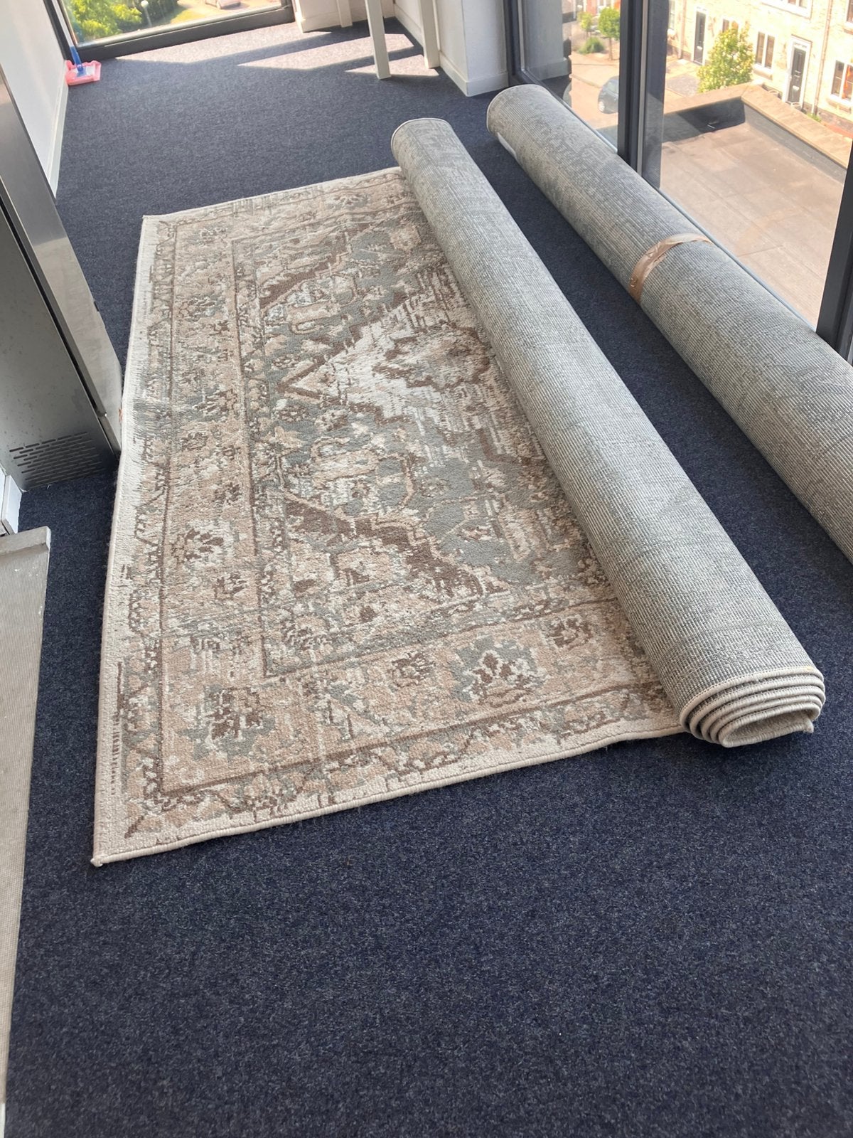 Vitage Vloerkleed 2.40 x 3.40 - zeer goede staat, Ophalen, Zo goed als nieuw