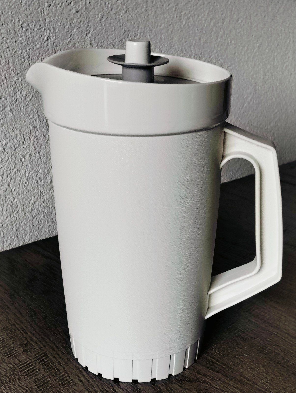 Tupperware kan- schenkkan met deksel - 2 liter, Ophalen of Verzenden, Wit, 1300 ml, Beker of Kan