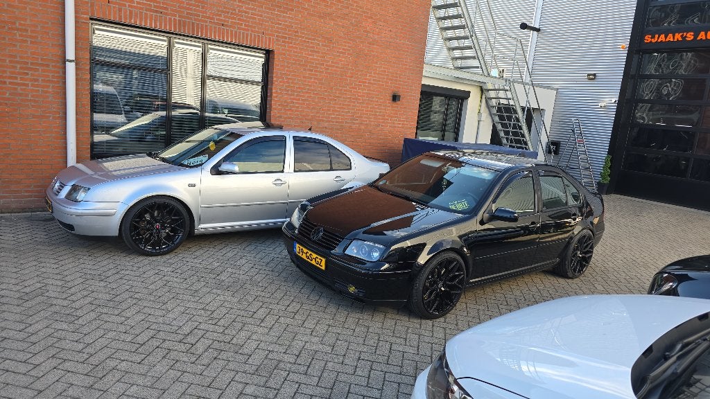 Volkswagen Bora 2.3 V5 125KW 2001 Zwart, Voorwielaandrijving, Stof, Zwart, Particulier