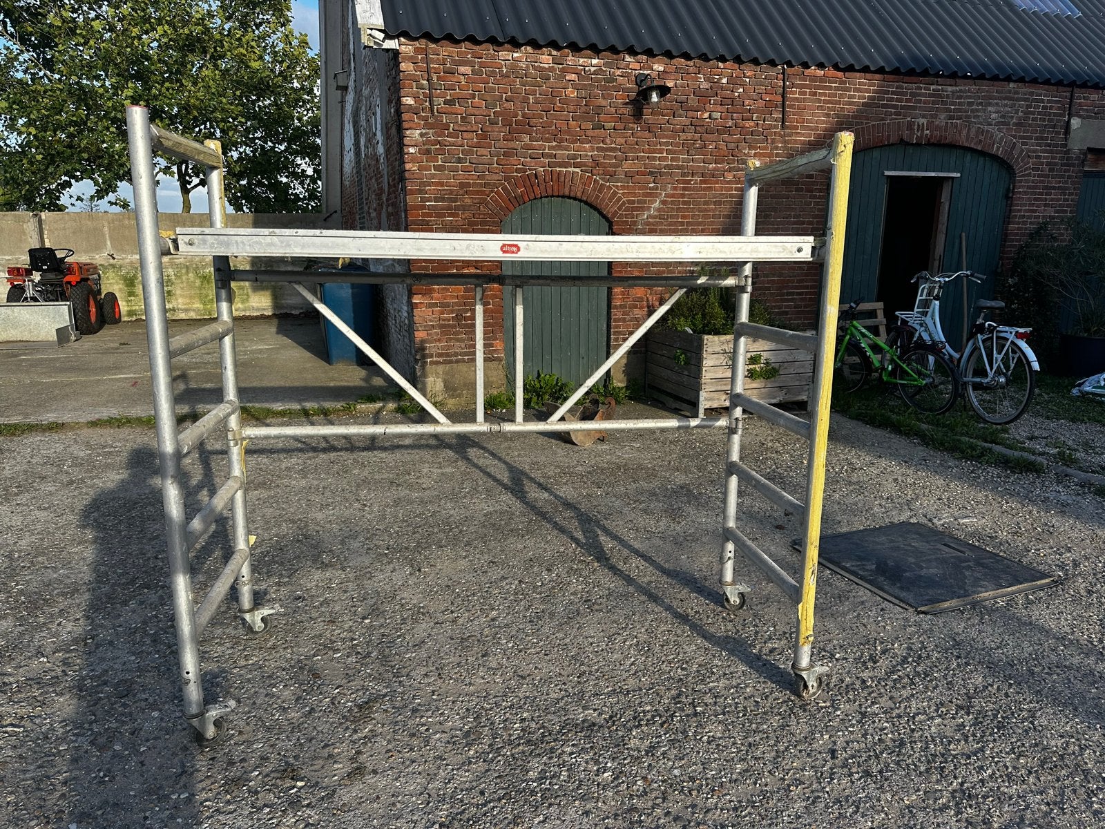 Steiger - Kamersteiger - Altrex, Doe-het-zelf en Verbouw, Ophalen, Gebruikt, Rolsteiger of Kamersteiger, 2 tot 5 meter