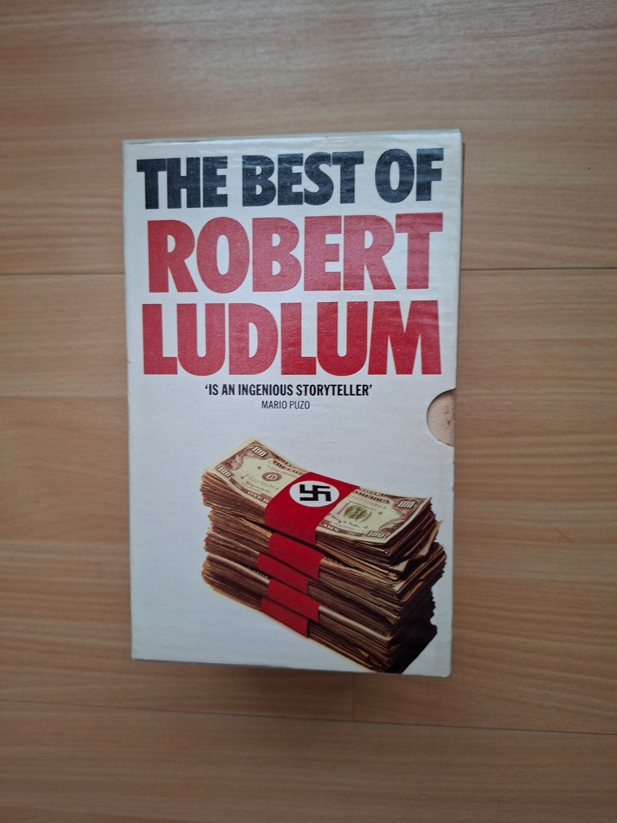 5 titels van Robert Ludlum, Ophalen of Verzenden