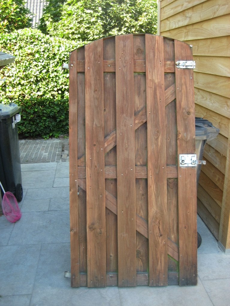 leuke houten tuindeur incl hang- en sluitwerk, Ophalen, Gebruikt, Buitendeur, 200 tot 215 cm