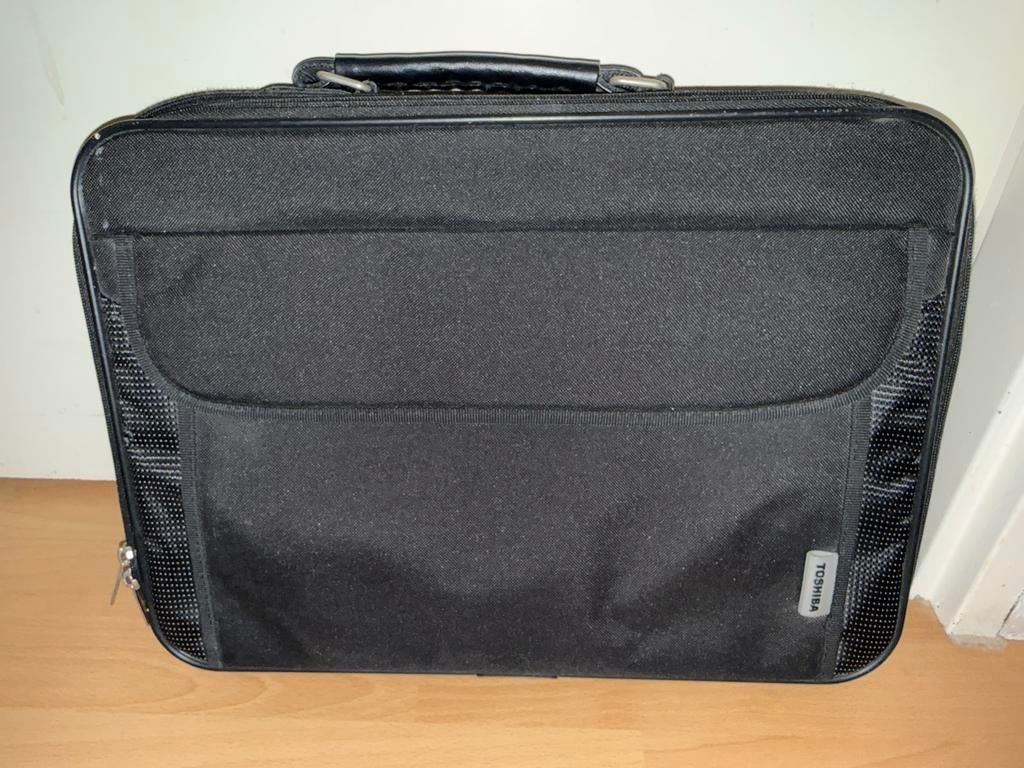 Toshiba Laptoptas Zwart, Computers en Software, Gebruikt, Gevoerd laptopvak, 15 inch, Ophalen of Verzenden
