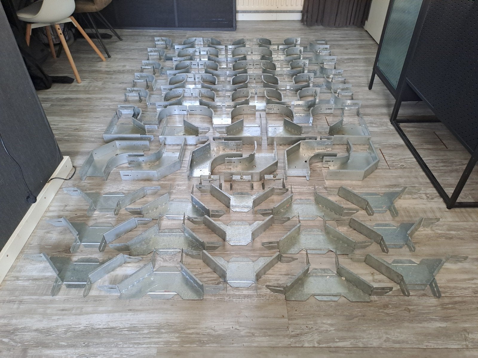 kabelgoot hulpstukken 120mm vanaf €2,50, Doe-het-zelf en Verbouw, Elektra en Kabels, Ophalen of Verzenden, Gebruikt, Stopcontact