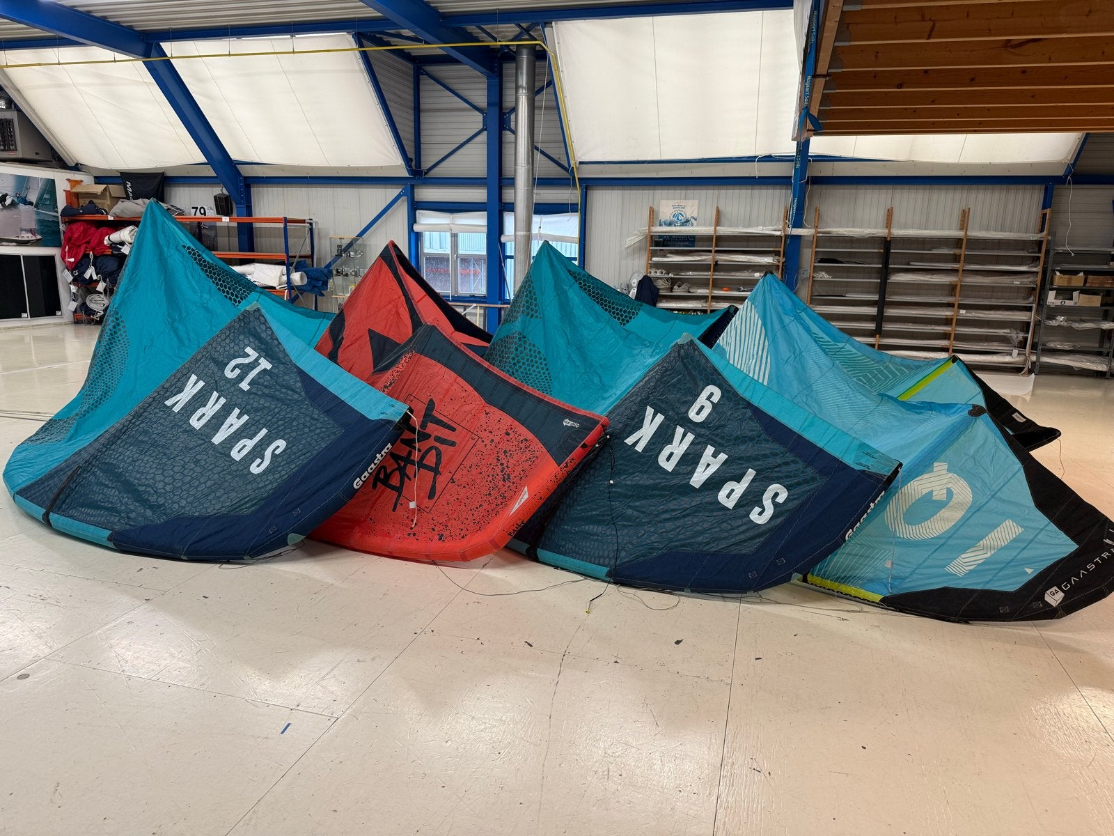 Gaastra Spark 9m & 12m Kites met Bars - Zo goed als nieuw, Watersport en Boten, Ophalen, 9 m², Bar, Geen board