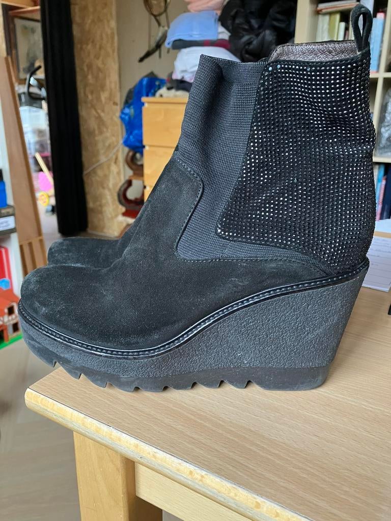 Zwarte suede enkellaarzen fausto zenga mt. 39, Ophalen, Gedragen, Zwart