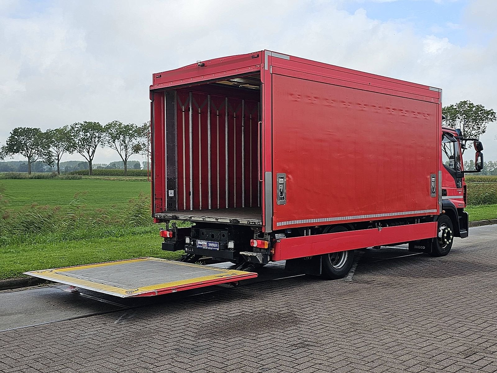 IVECO 140E25 EUROCARGO airco taillift, Automaat, Euro 6, Bedrijf, Diesel