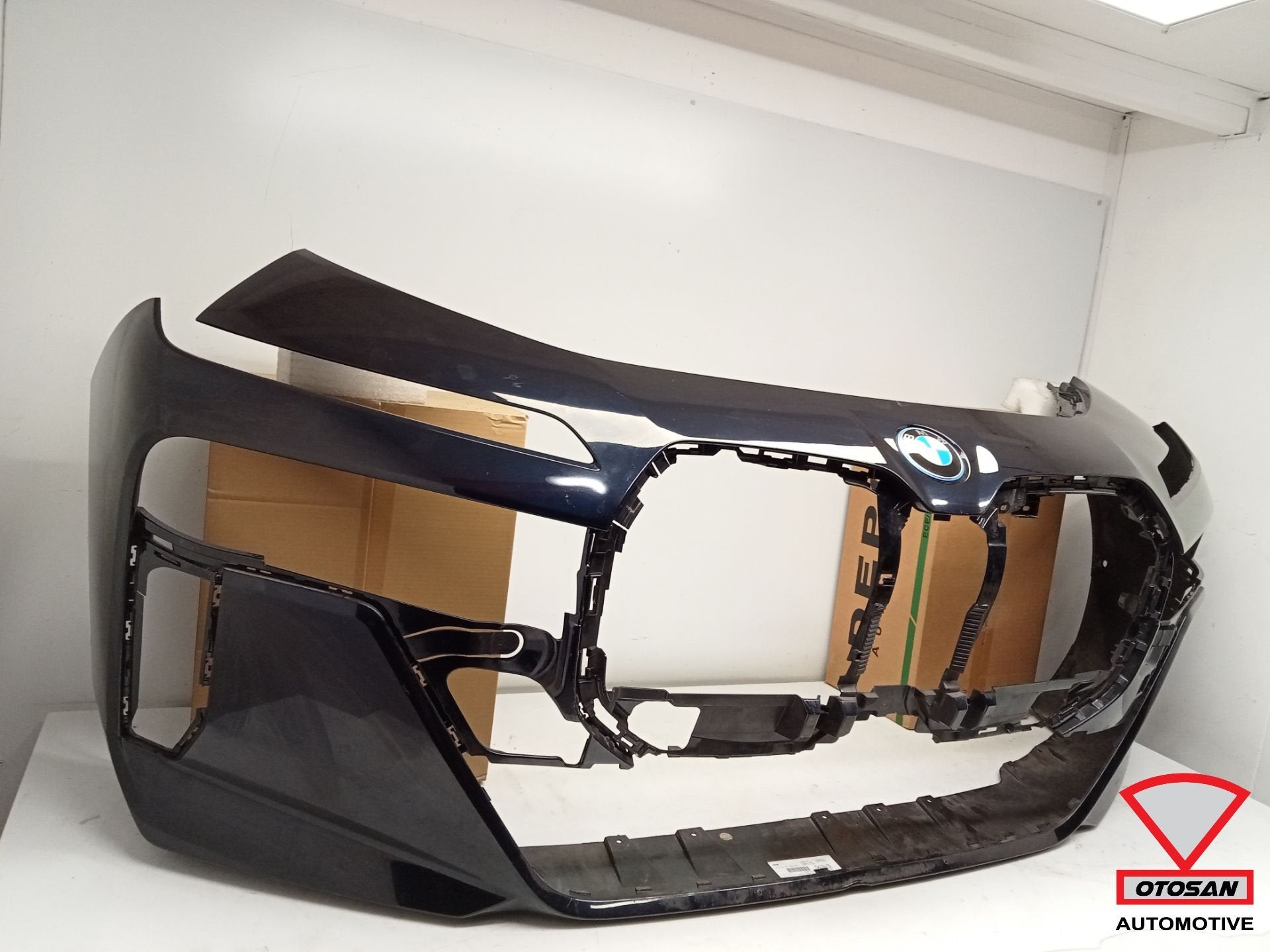 BMW 7 Serie G70 M Pakket Voorbumper Bumper 6xPDC Origineel!, Petuelring 130
80788  Munich, DE, Gebruikt, Info@bmw.de, Ophalen of Verzenden